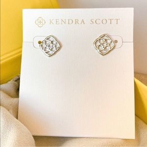 Dira Stud Earrings Kendra Scott